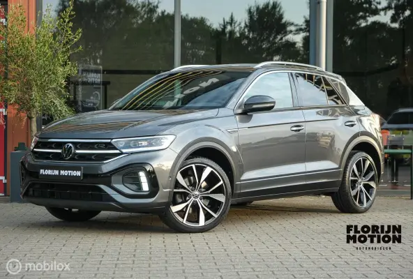1.5 TSI R-Line | Pano | IQLed | 19 Inch | ACC | Keyless entry & Go | Trekhaak | Stoelverwarming | Virtual Dash