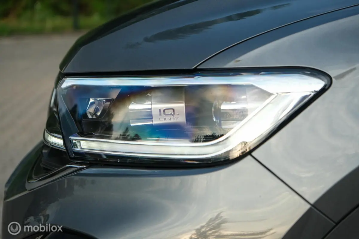 1.5 TSI R-Line | Pano | IQLed | 19 Inch | ACC | Keyless entry & Go | Trekhaak | Stoelverwarming | Virtual Dash