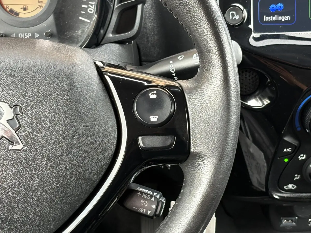 1.0 e-VTi Allure 5-Deurs LED/2-TONE/CARPLAY/NL-AUTO/34.000KM!