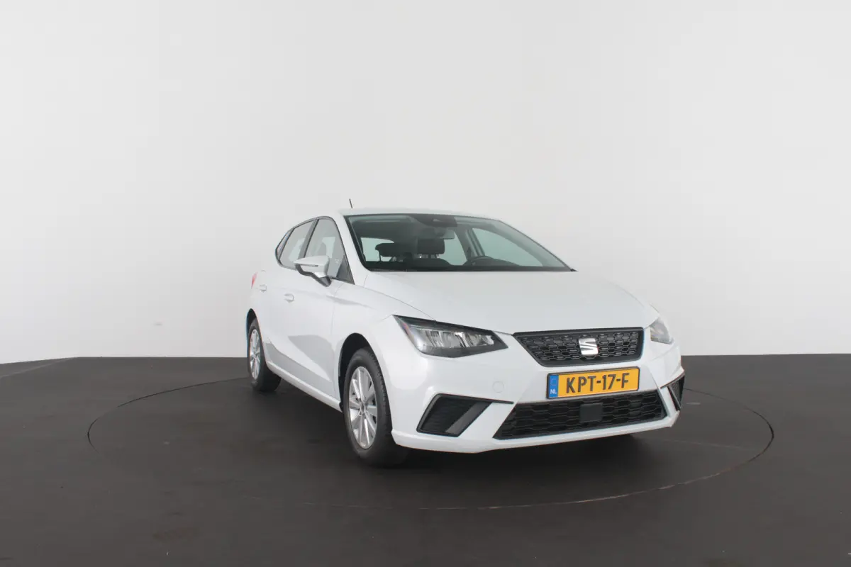1.0 Reference > Cruise control/All season banden/12 maand BOVAG garantie