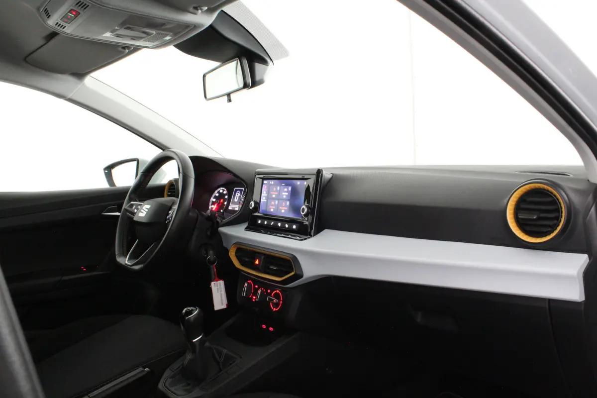 1.0 Reference > Cruise control/All season banden/12 maand BOVAG garantie