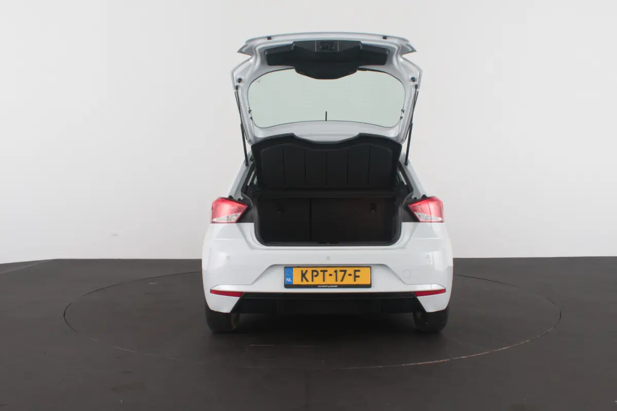 1.0 Reference > Cruise control/All season banden/12 maand BOVAG garantie