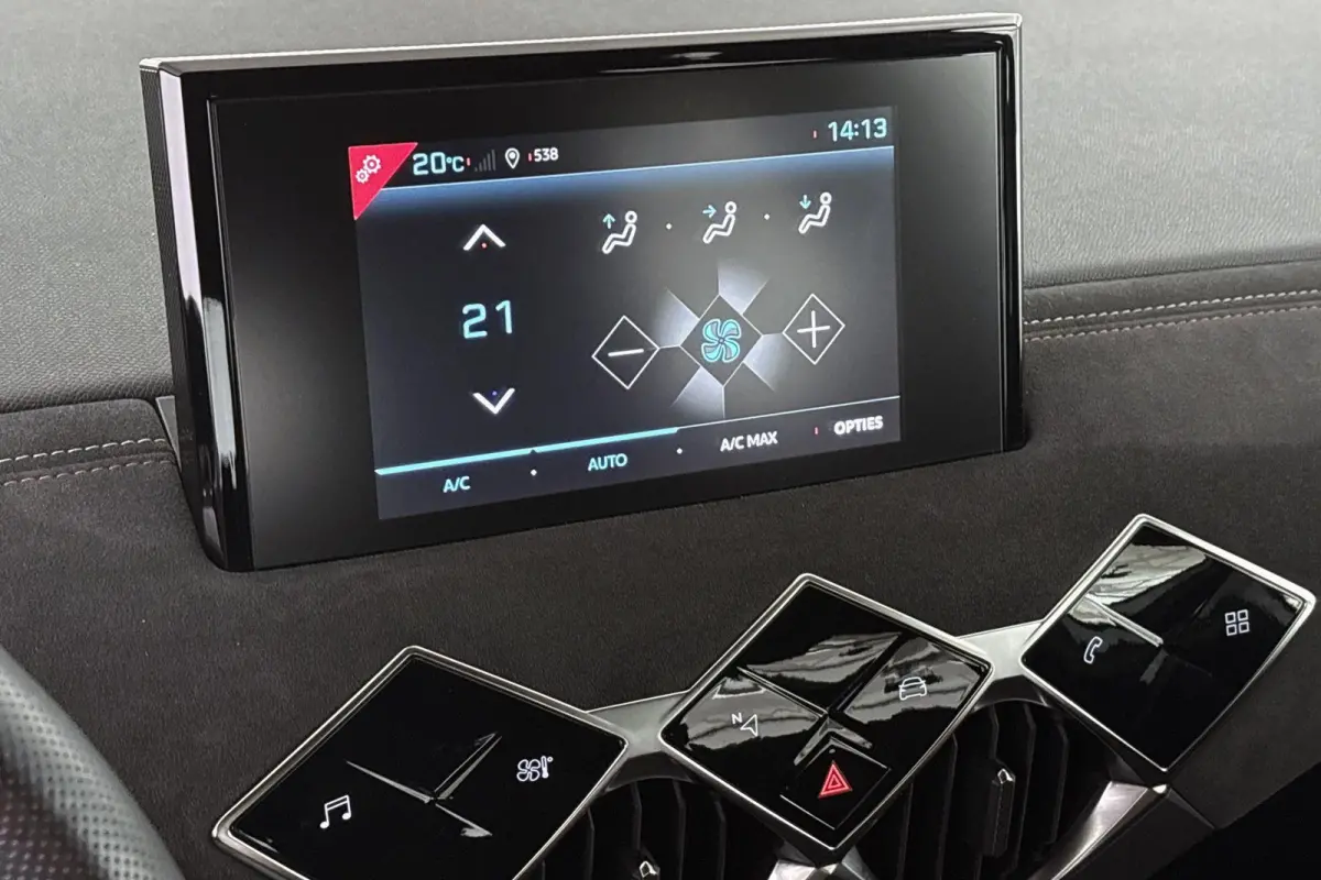 Performance Line 50 kWh SOH 94% Achteruitrijcamera Apple CarPlay