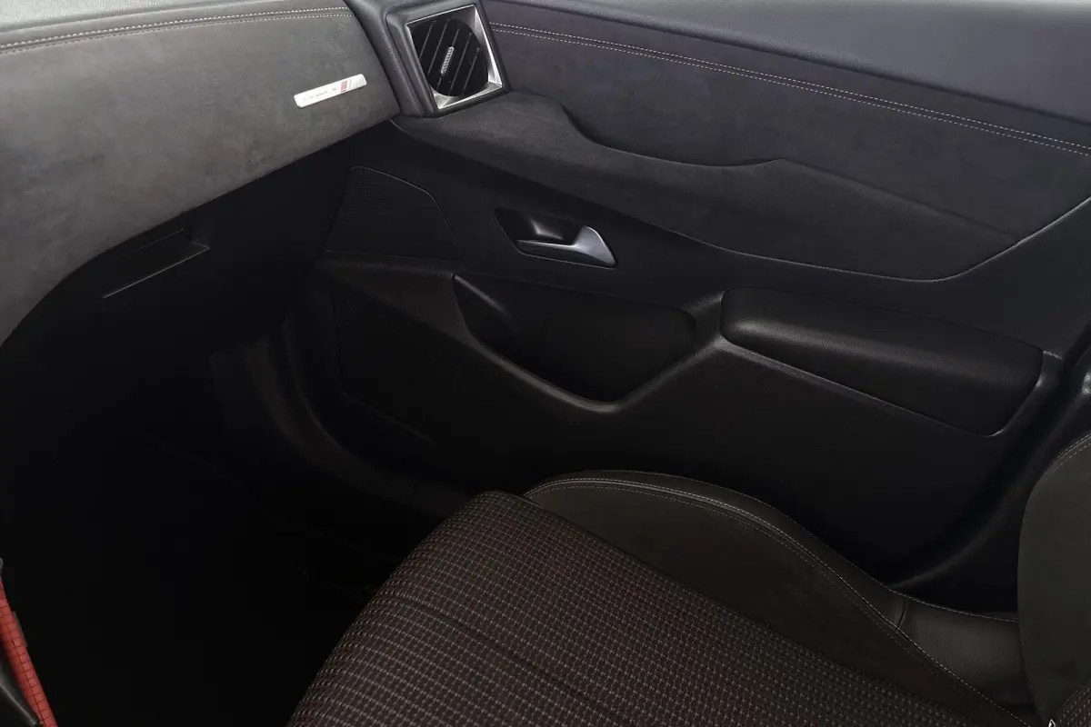 Performance Line 50 kWh SOH 94% Achteruitrijcamera Apple CarPlay