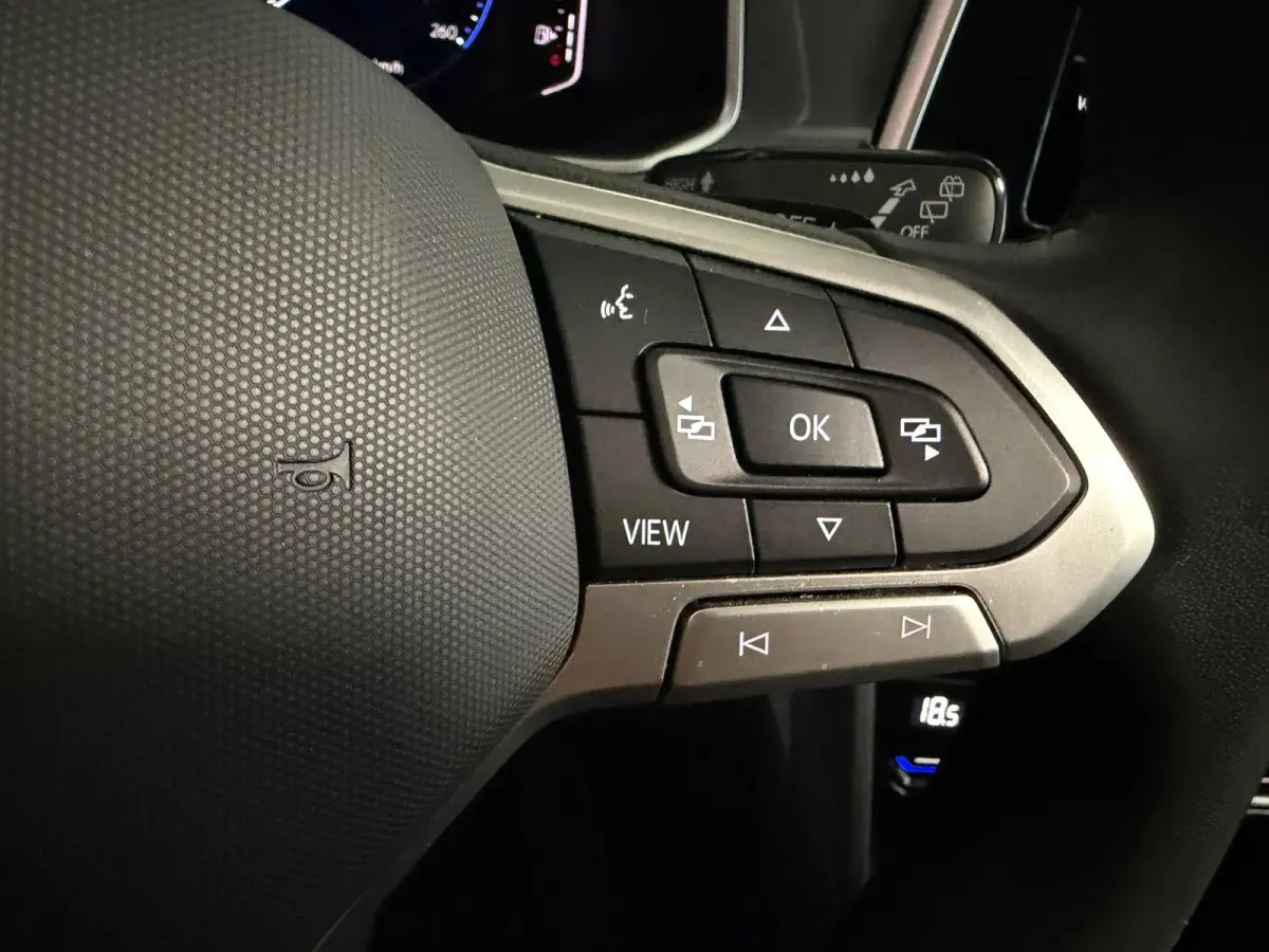 1.5 TSI DSG|IQ-LIGHT|PANORAMA|VIRTUAL Cockpit