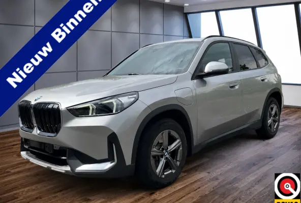 xDrive25e Trekhaak Harman-Kardon Leder Elek Stoelverstoeling LED Carplay DAB Achteruitrijcamera Stuurwielverwarming