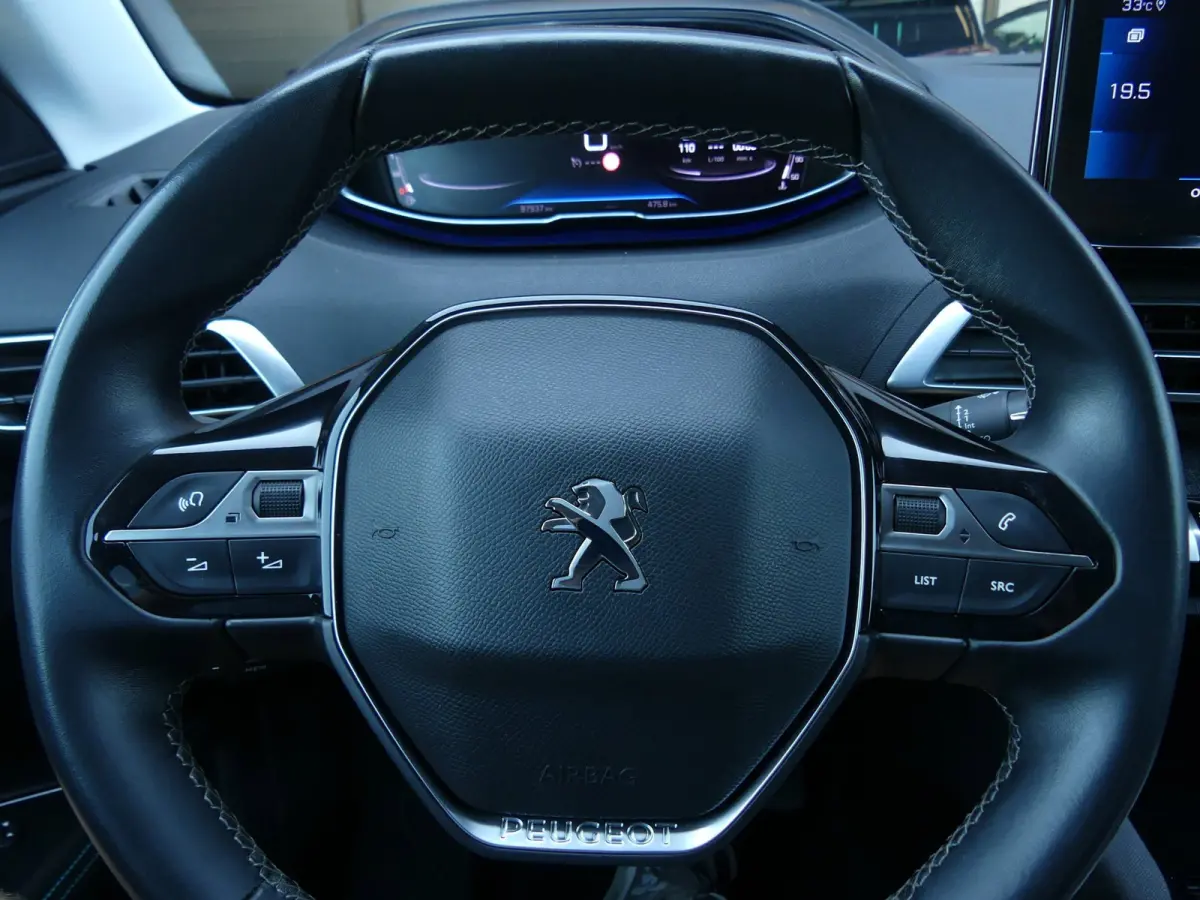 1.2 PureTech Blue Lease Allure 7P