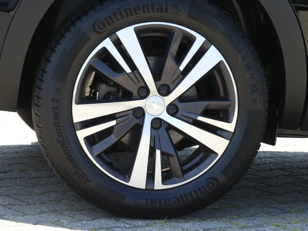 1.2 PureTech Blue Lease Allure 7P