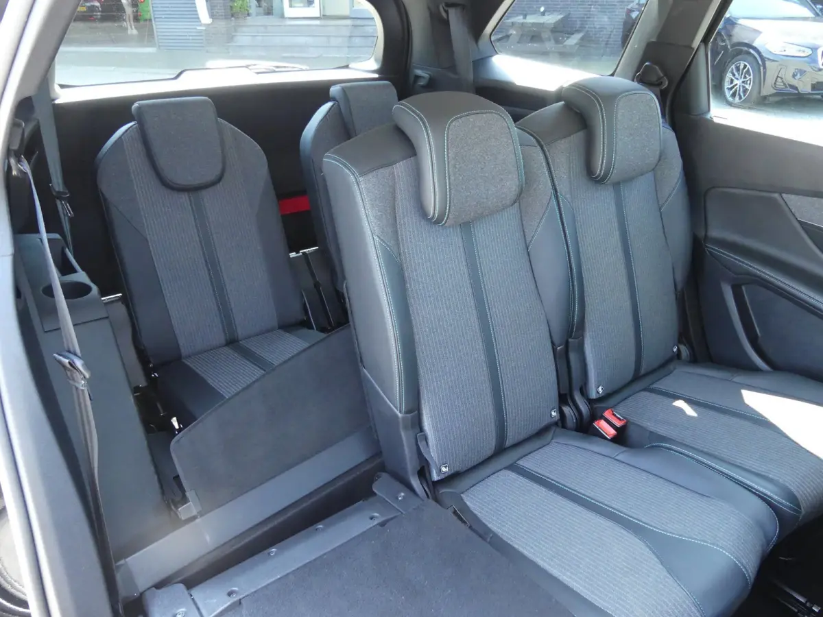 1.2 PureTech Blue Lease Allure 7P