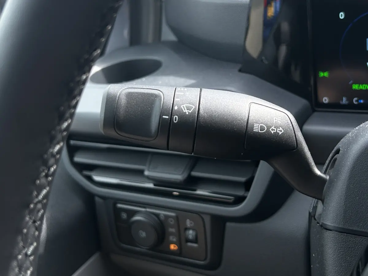 320 L2 Sport FWD Plug-In Hybrid | Adap. Cruise Control | Winterpack | 360 Camera | CarPlay |