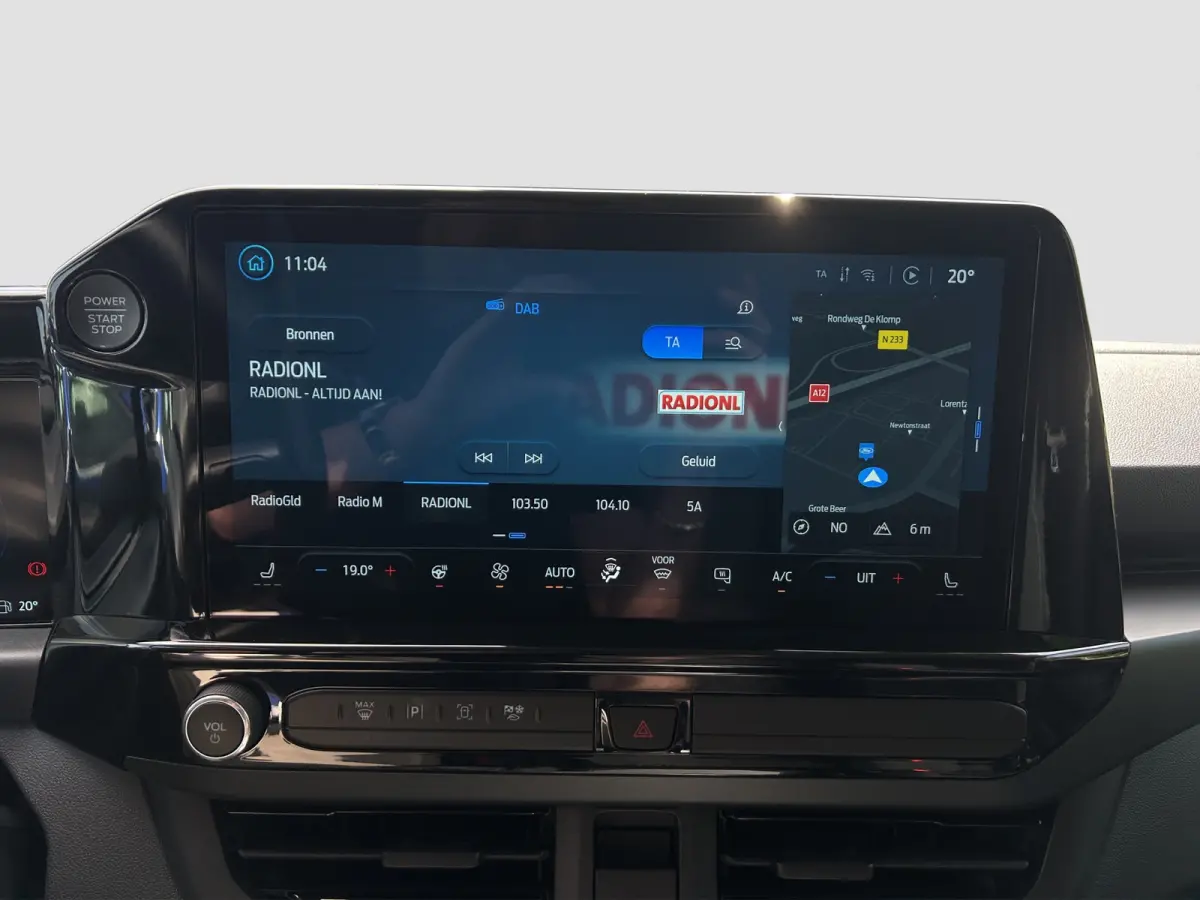 320 L2 Sport FWD Plug-In Hybrid | Adap. Cruise Control | Winterpack | 360 Camera | CarPlay |