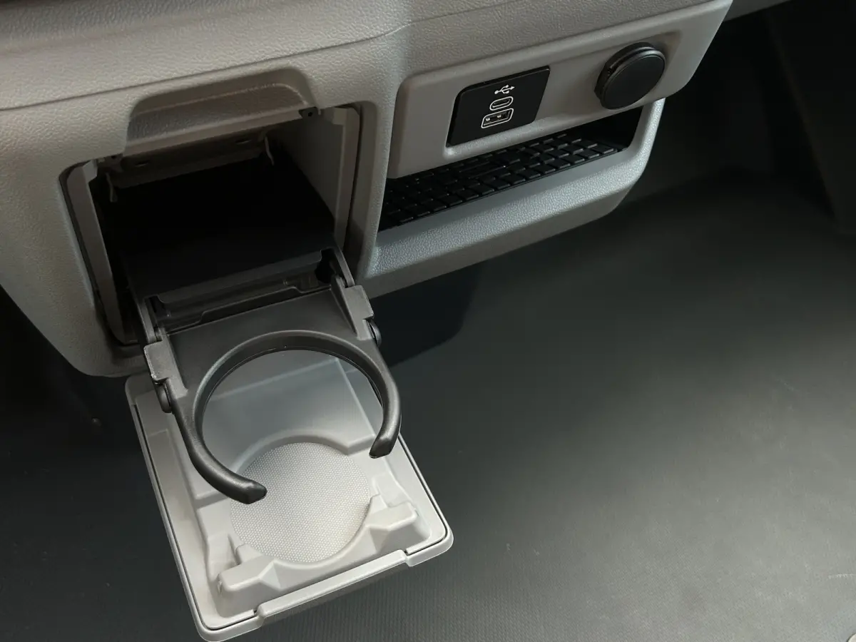 320 L2 Sport FWD Plug-In Hybrid | Adap. Cruise Control | Winterpack | 360 Camera | CarPlay |