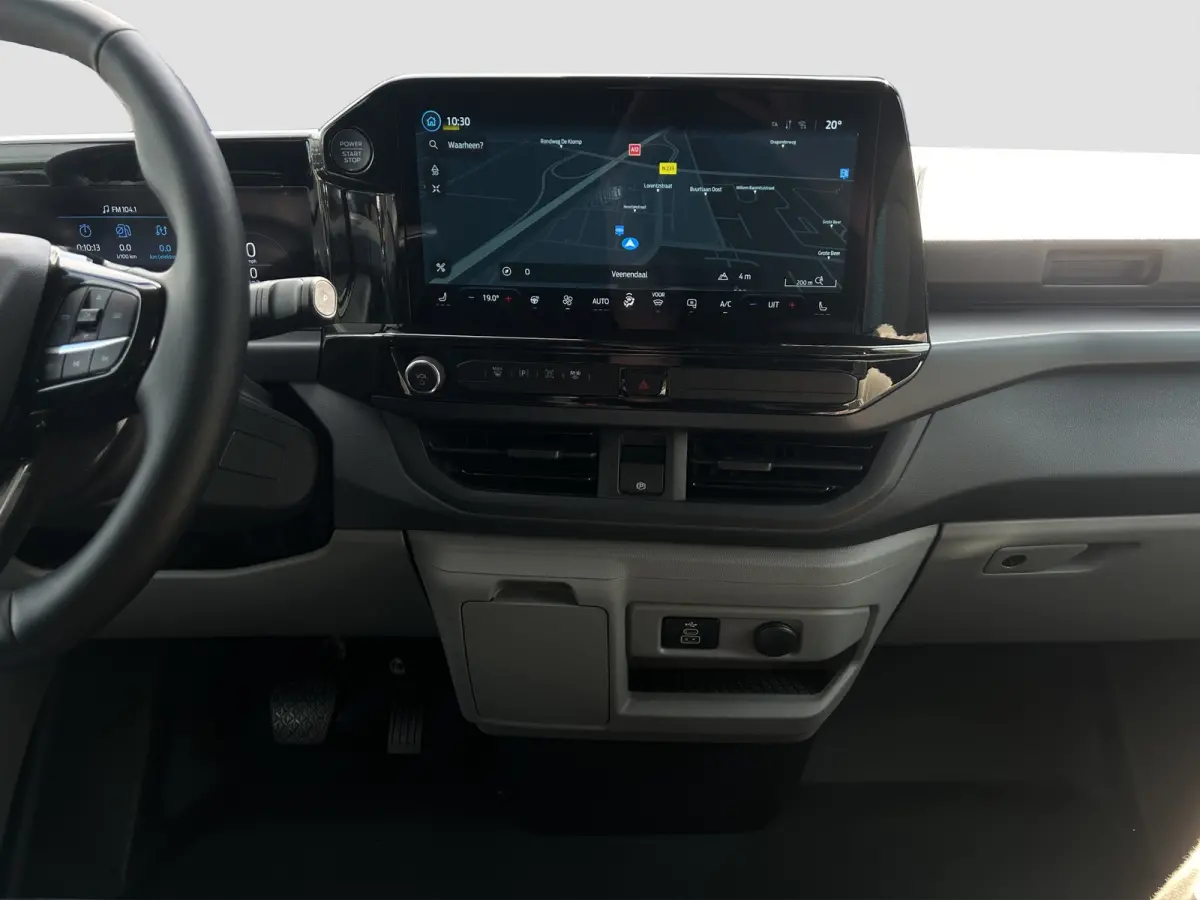 320 L2 Sport FWD Plug-In Hybrid | Adap. Cruise Control | Winterpack | 360 Camera | CarPlay |
