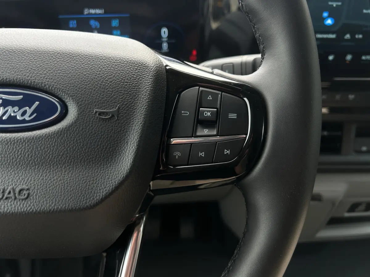 320 L2 Sport FWD Plug-In Hybrid | Adap. Cruise Control | Winterpack | 360 Camera | CarPlay |