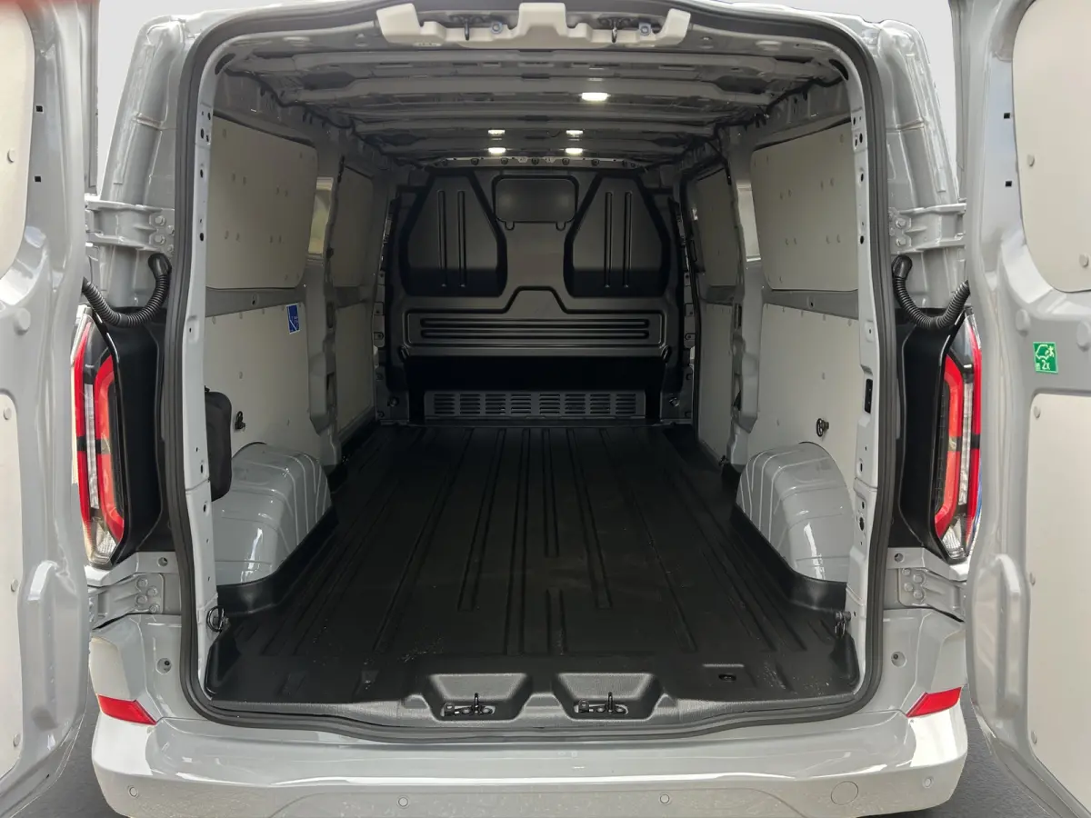 320 L2 Sport FWD Plug-In Hybrid | Adap. Cruise Control | Winterpack | 360 Camera | CarPlay |