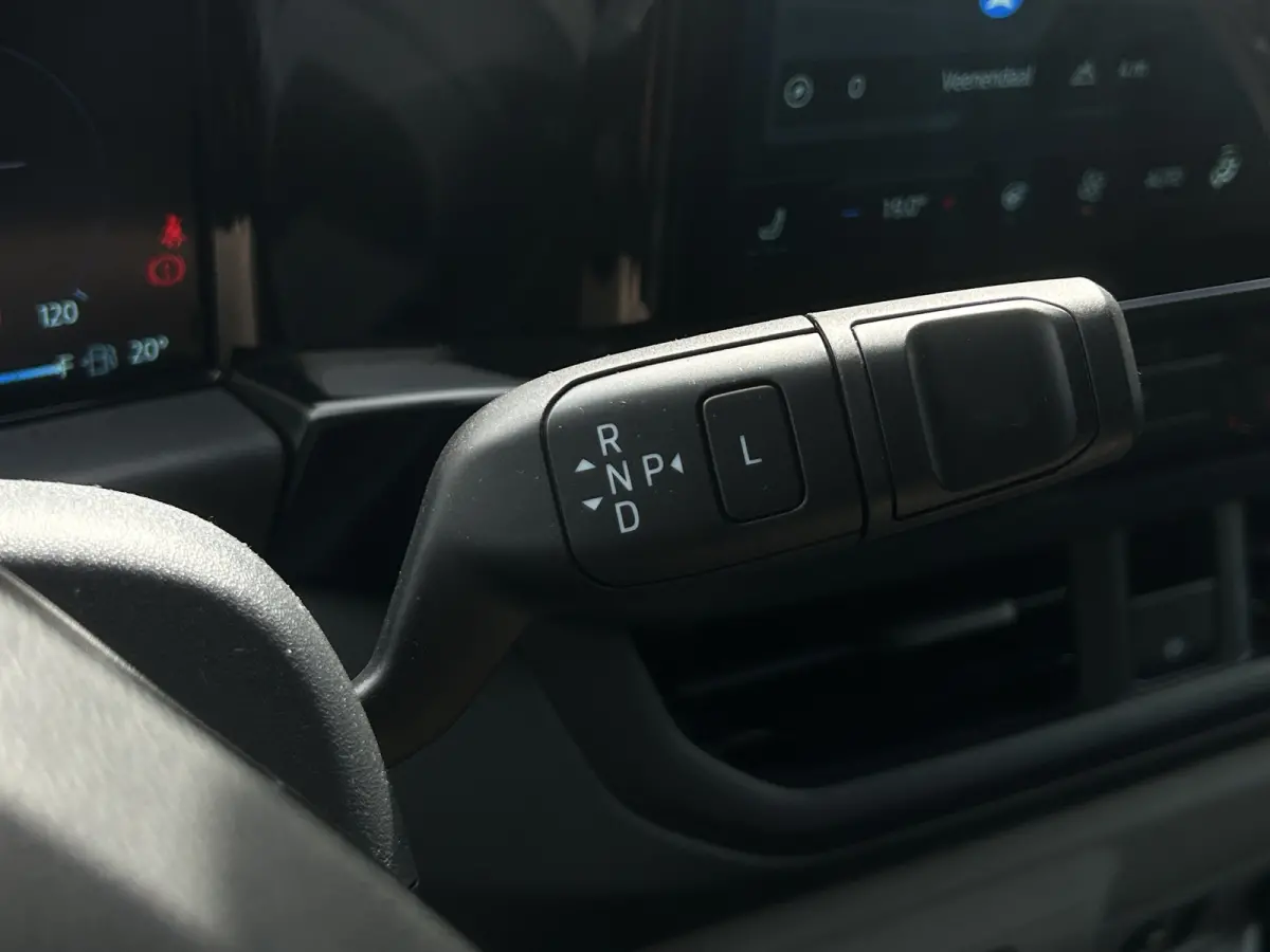 320 L2 Sport FWD Plug-In Hybrid | Adap. Cruise Control | Winterpack | 360 Camera | CarPlay |
