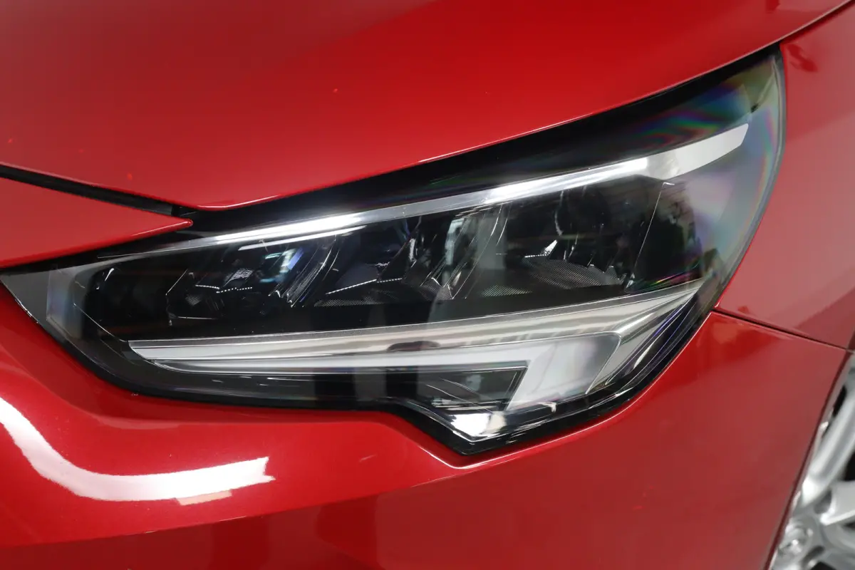 1.2 Elegance | Dealer Onderhouden! | Navi | Camera | Clima | Keyless  | Parkeersensoren | LED | Half Leder | Lichtmetalen Velgen