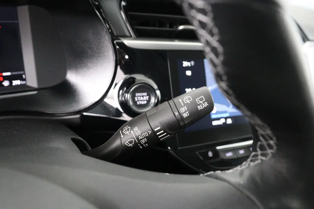 1.2 Elegance | Dealer Onderhouden! | Navi | Camera | Clima | Keyless  | Parkeersensoren | LED | Half Leder | Lichtmetalen Velgen