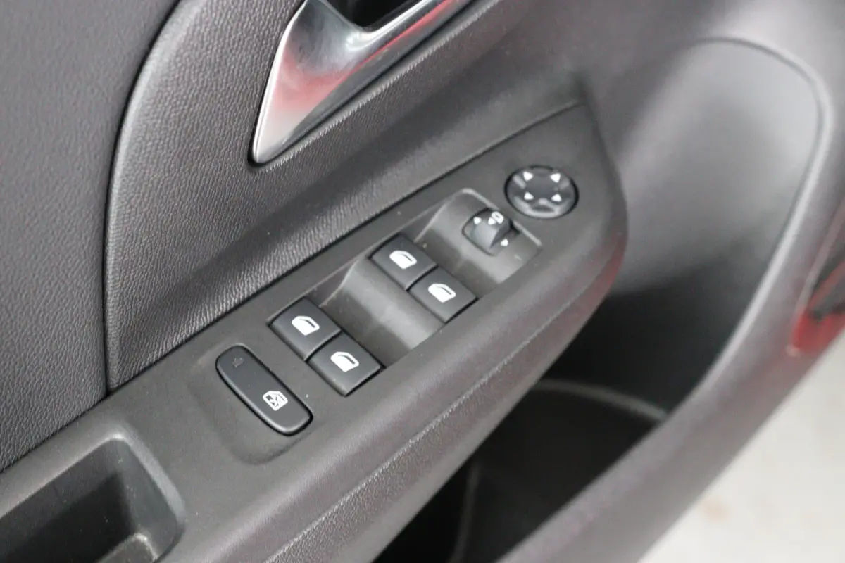 1.2 Elegance | Dealer Onderhouden! | Navi | Camera | Clima | Keyless  | Parkeersensoren | LED | Half Leder | Lichtmetalen Velgen
