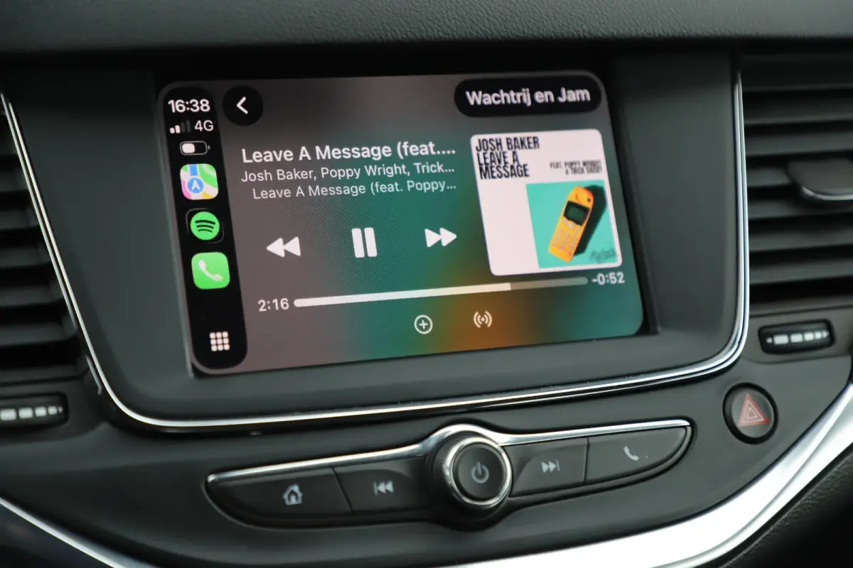 1.2 Design & Tech 110PK Navigatie Achteruitrijcamera Clima Cruise 16 inch LMV Rijstrooksensor