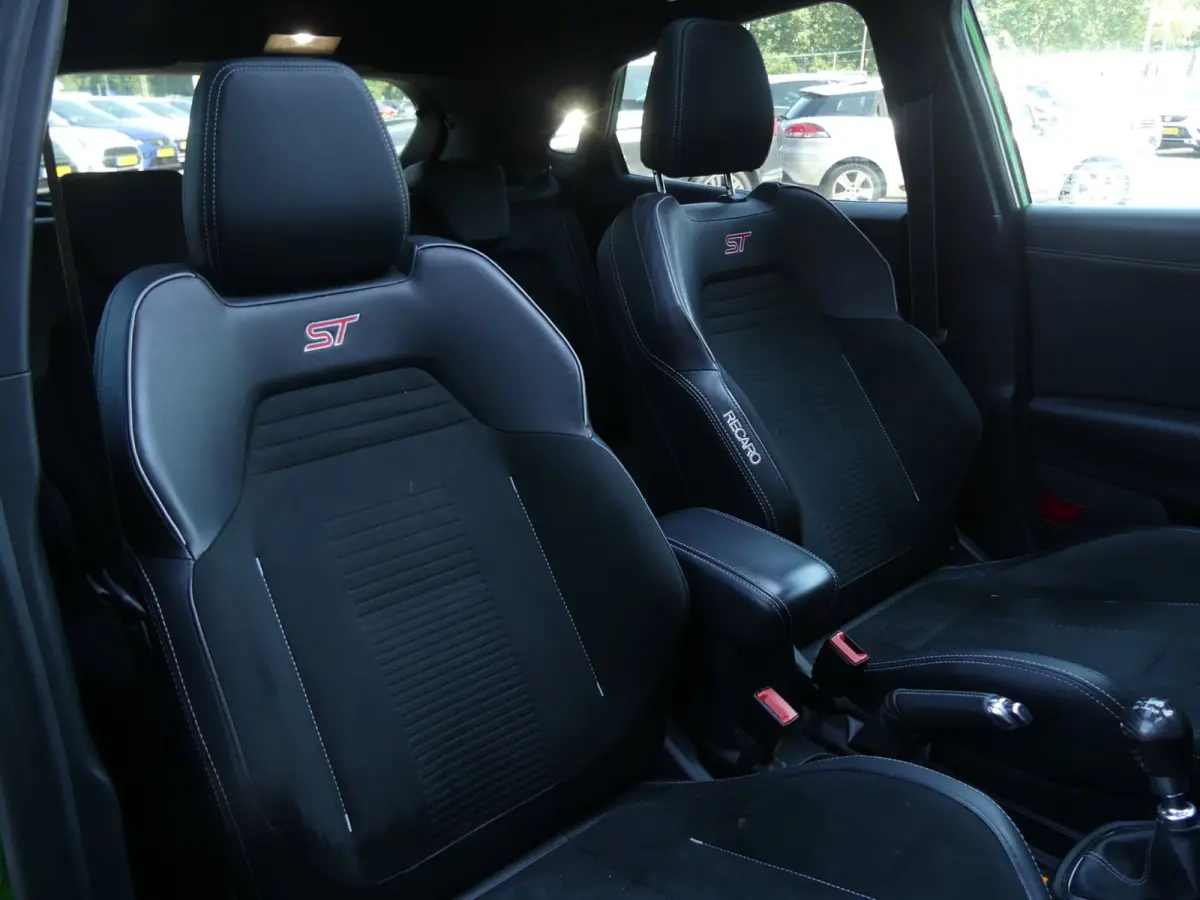 1.5 EcoBoost ST-X 200PK / PANO / B&O AUDIO / RECARO