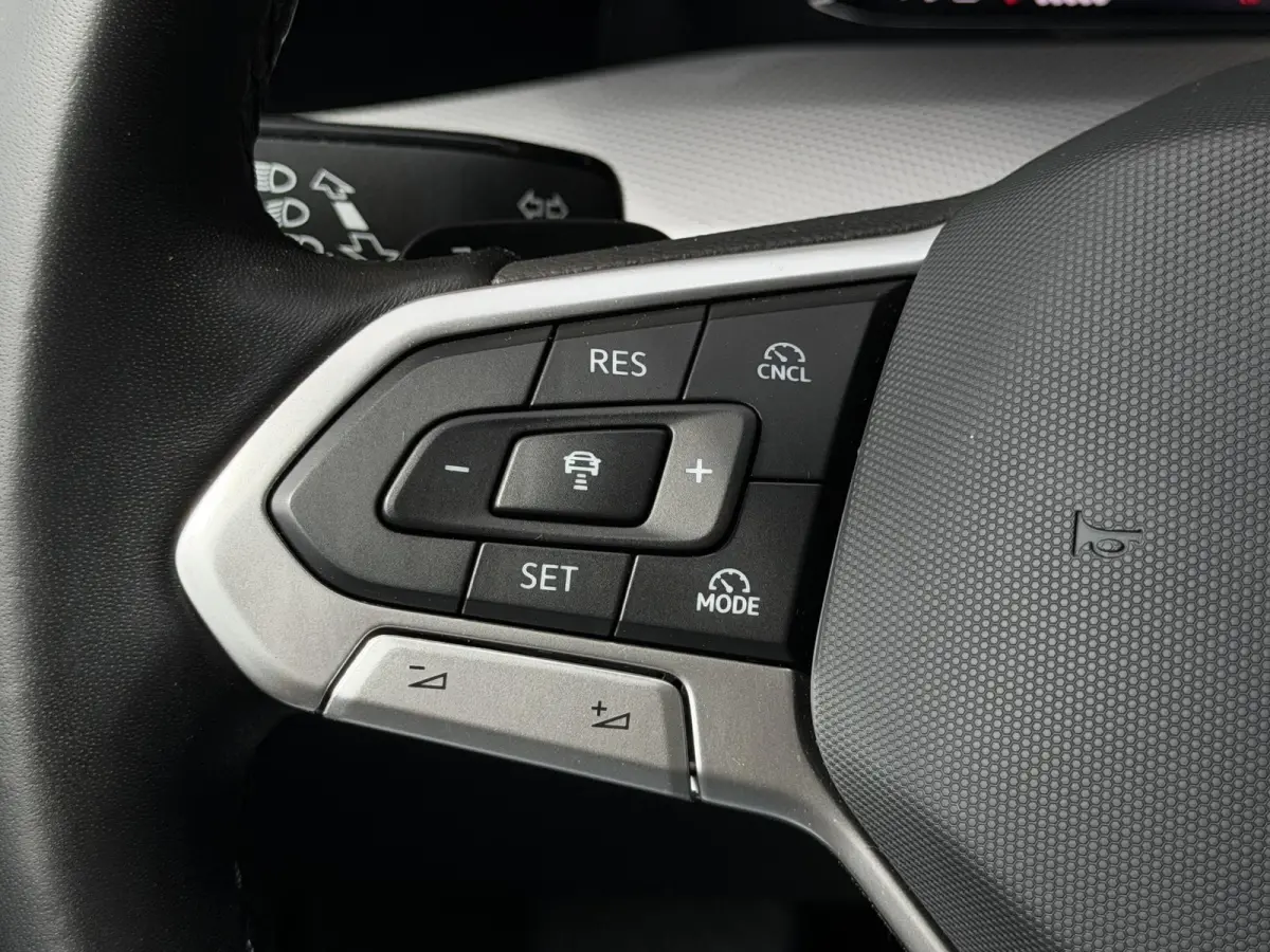 1.5 eHybrid Life Edition PHEV | ERGO Massage | LED | Camera | ACC | Sfeerverlichting ( Vestiging - Vianen)