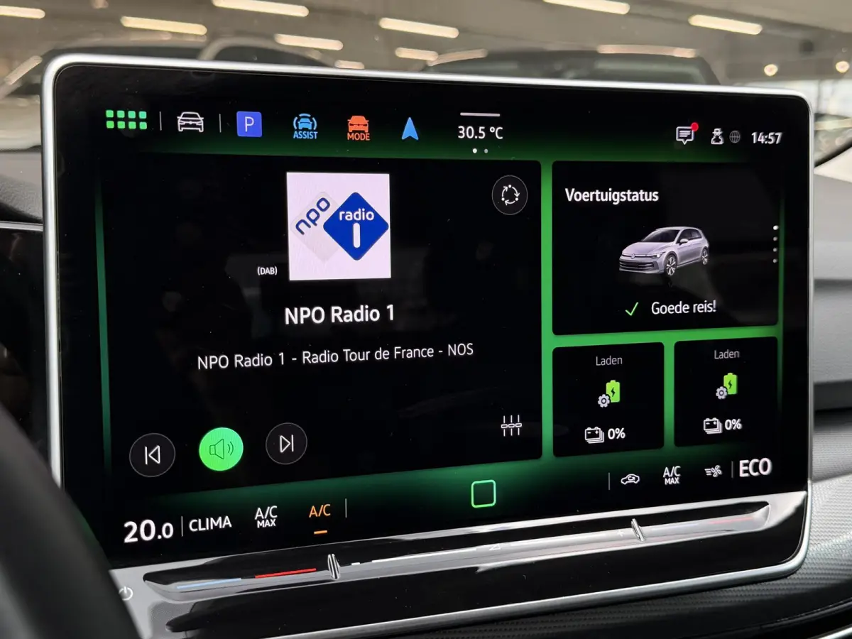 1.5 eHybrid Life Edition PHEV | ERGO Massage | LED | Camera | ACC | Sfeerverlichting ( Vestiging - Vianen)
