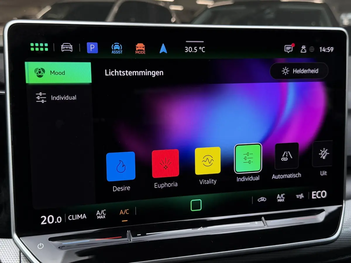 1.5 eHybrid Life Edition PHEV | ERGO Massage | LED | Camera | ACC | Sfeerverlichting ( Vestiging - Vianen)