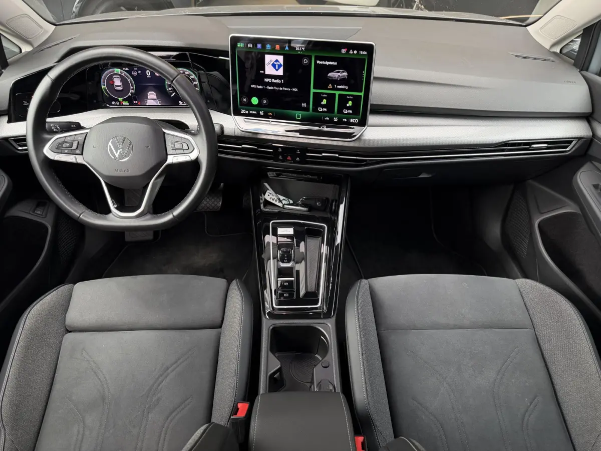1.5 eHybrid Life Edition PHEV | ERGO Massage | LED | Camera | ACC | Sfeerverlichting ( Vestiging - Vianen)