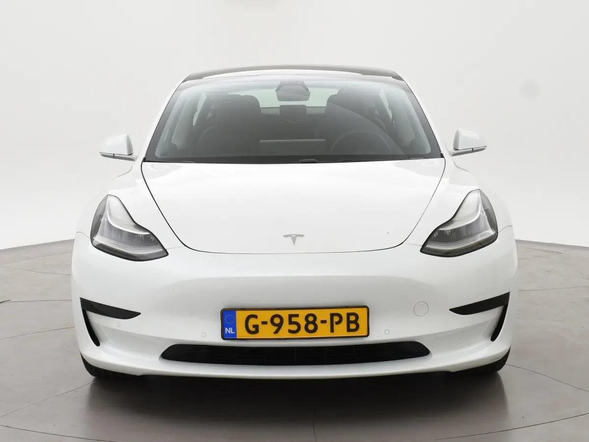 Standard RWD Plus 60 kWh + PANORAMA | LEDER | CAMERA