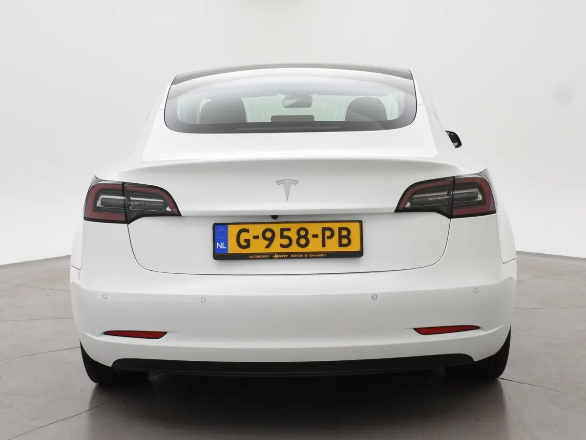 Standard RWD Plus 60 kWh + PANORAMA | LEDER | CAMERA