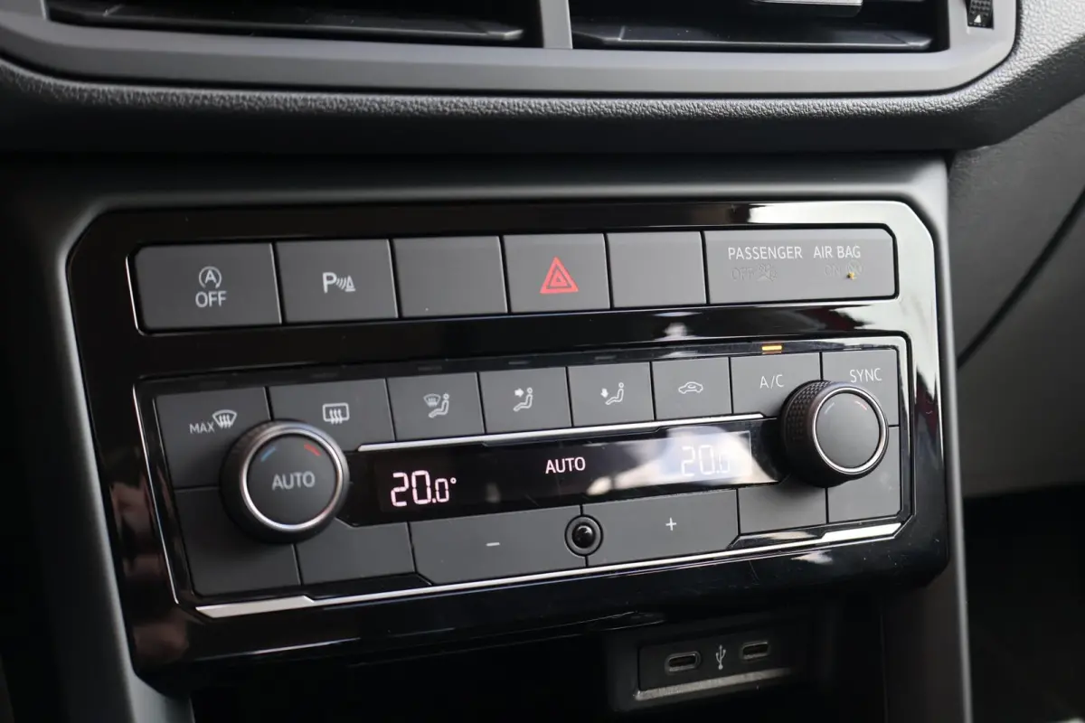1.0 TSI 110pk DSG Life | Apple Carplay | PDC | Adaptive Cruise | Climate Control