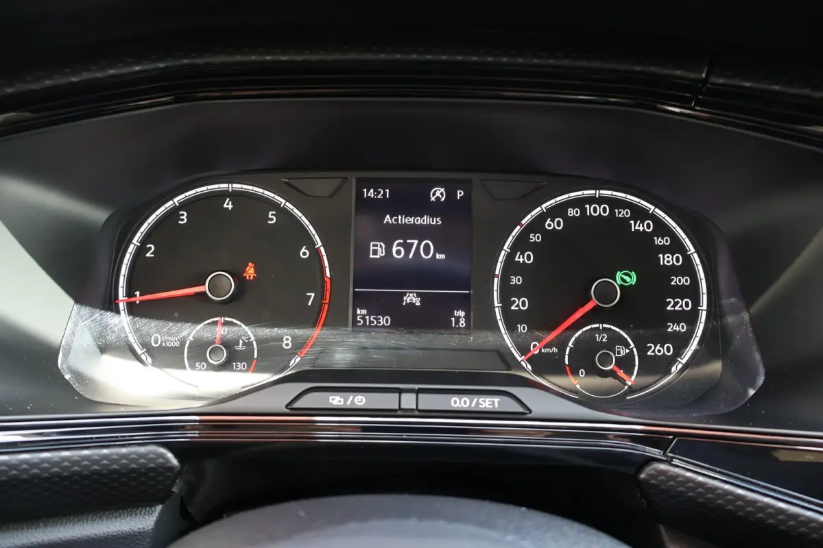 1.0 TSI 110pk DSG Life | Apple Carplay | PDC | Adaptive Cruise | Climate Control