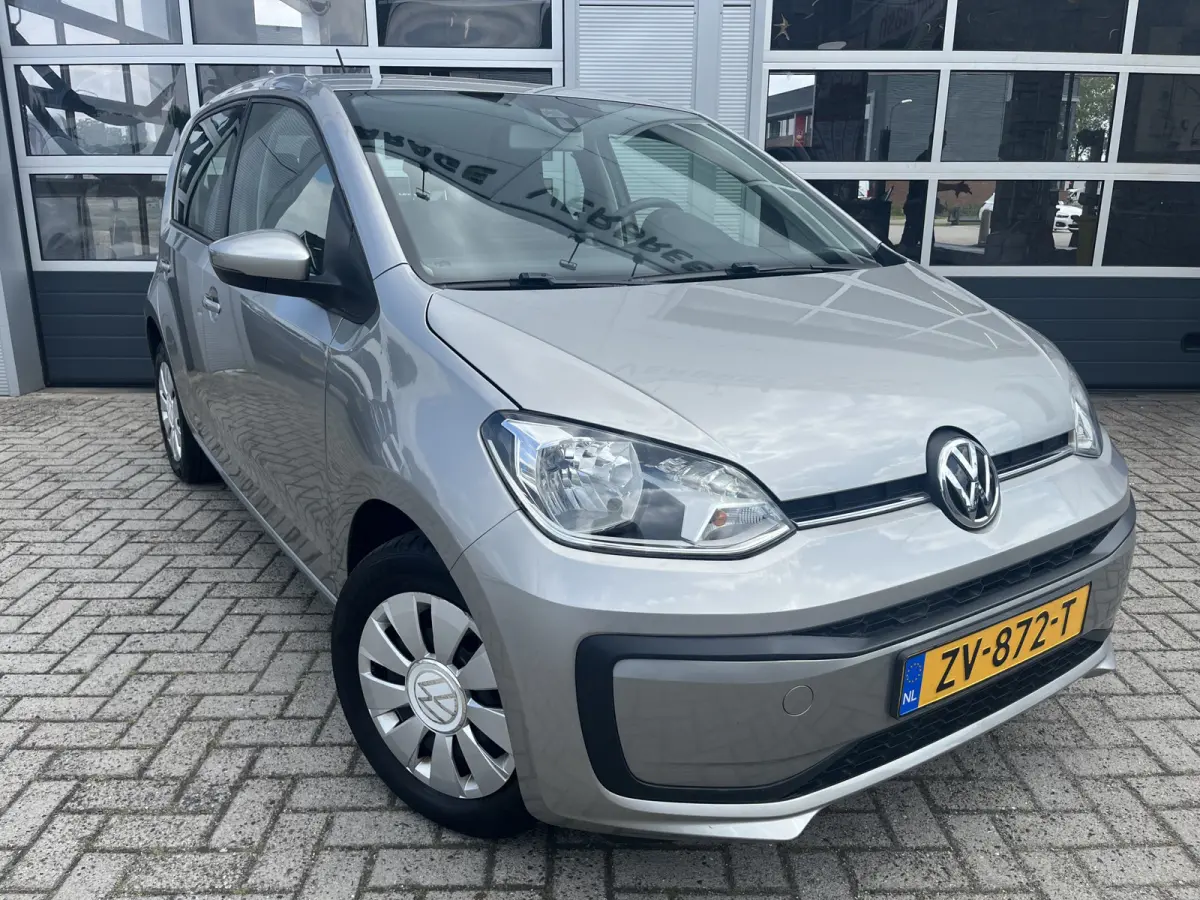 Up! 1.0 BMT move up! | Airco | NL Auto | Bluetooth | Elektrisch verstelbare spiegels | Onderhoudsboek compleet! | Automatische dimlichten / Lichtsensor |