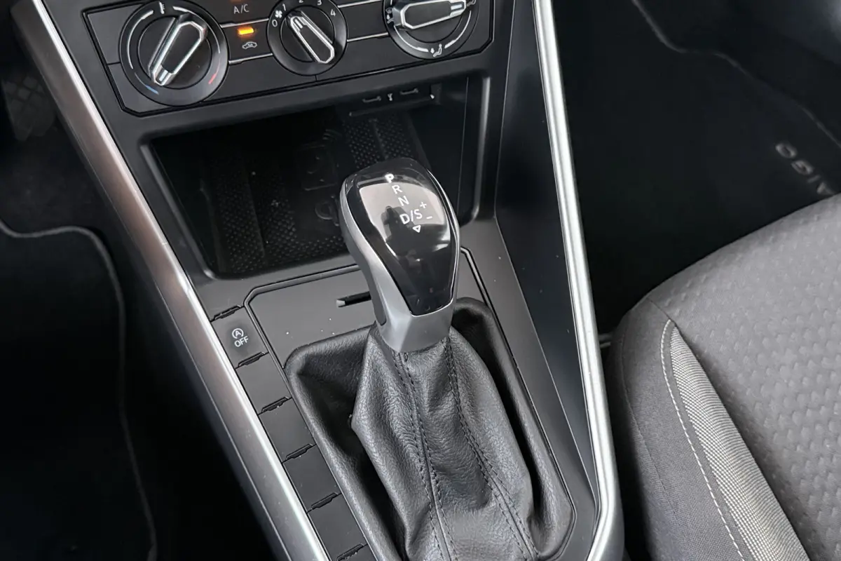1.0 TSI 111 PK Aut. Business Carplay Adapt. Cruise Digi. Dash.