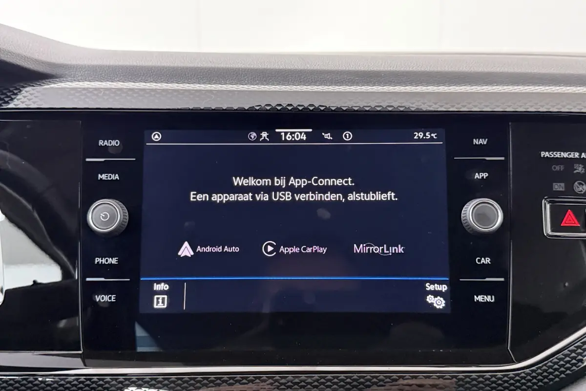 1.0 TSI 111 PK Aut. Business Carplay Adapt. Cruise Digi. Dash.