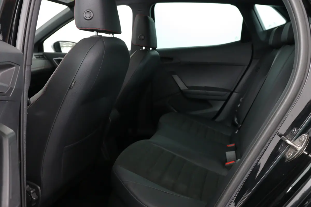 1.0 TSI FR Business Intense Plus | Open Dak | Virtual | LED | Navi | Cruise Adaptive | Stoelverwarming | Clima | Keyless | DAB | Parkeersensoren