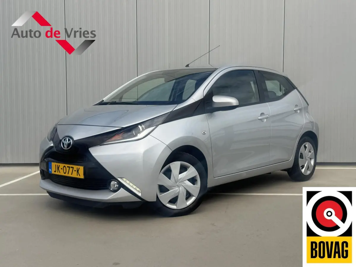 1.0 VVT-i x-play|Automaat|NL-Auto|Camera