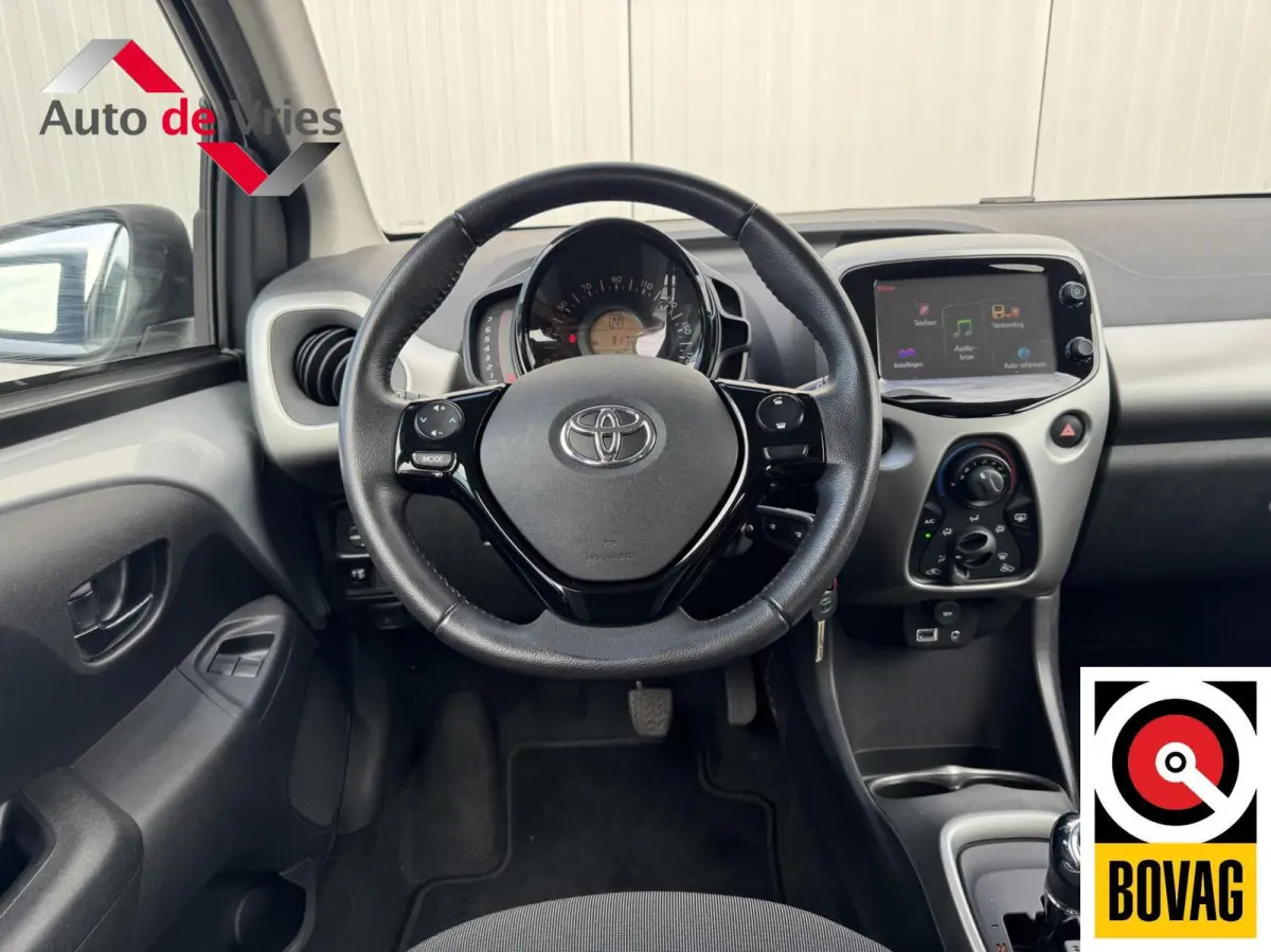1.0 VVT-i x-play|Automaat|NL-Auto|Camera