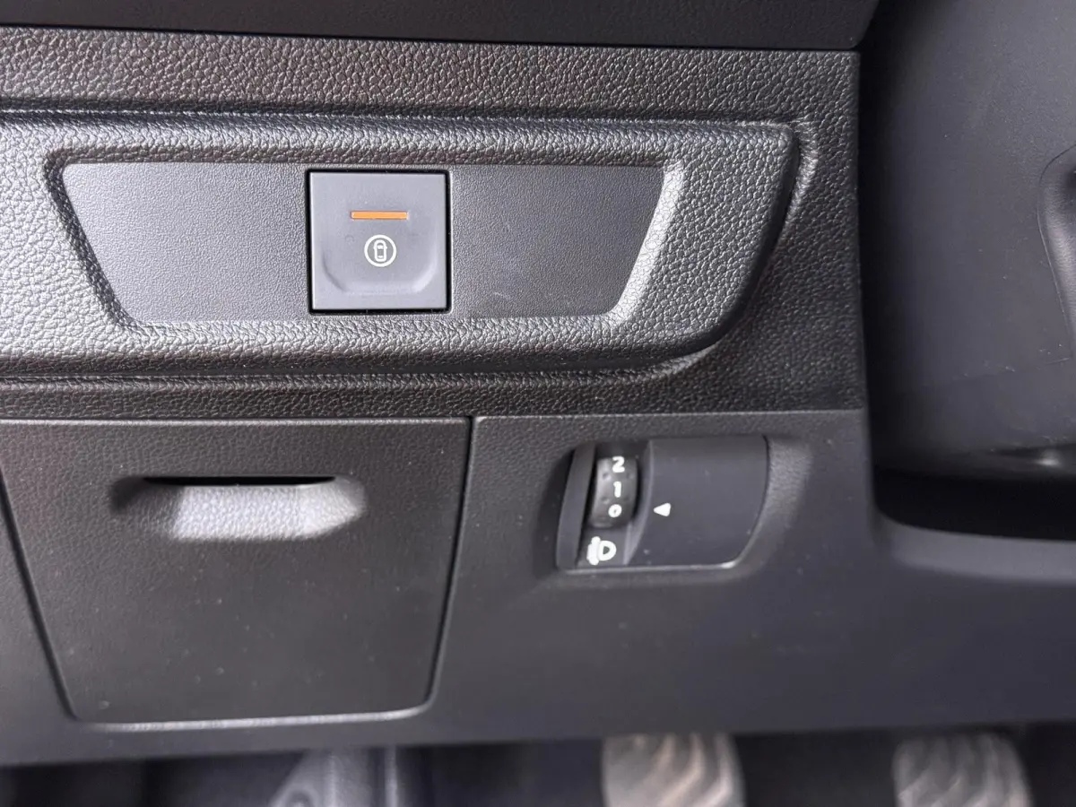 TCe 110 expression | Apple Carplay/Android Auto | Parkeercamera |