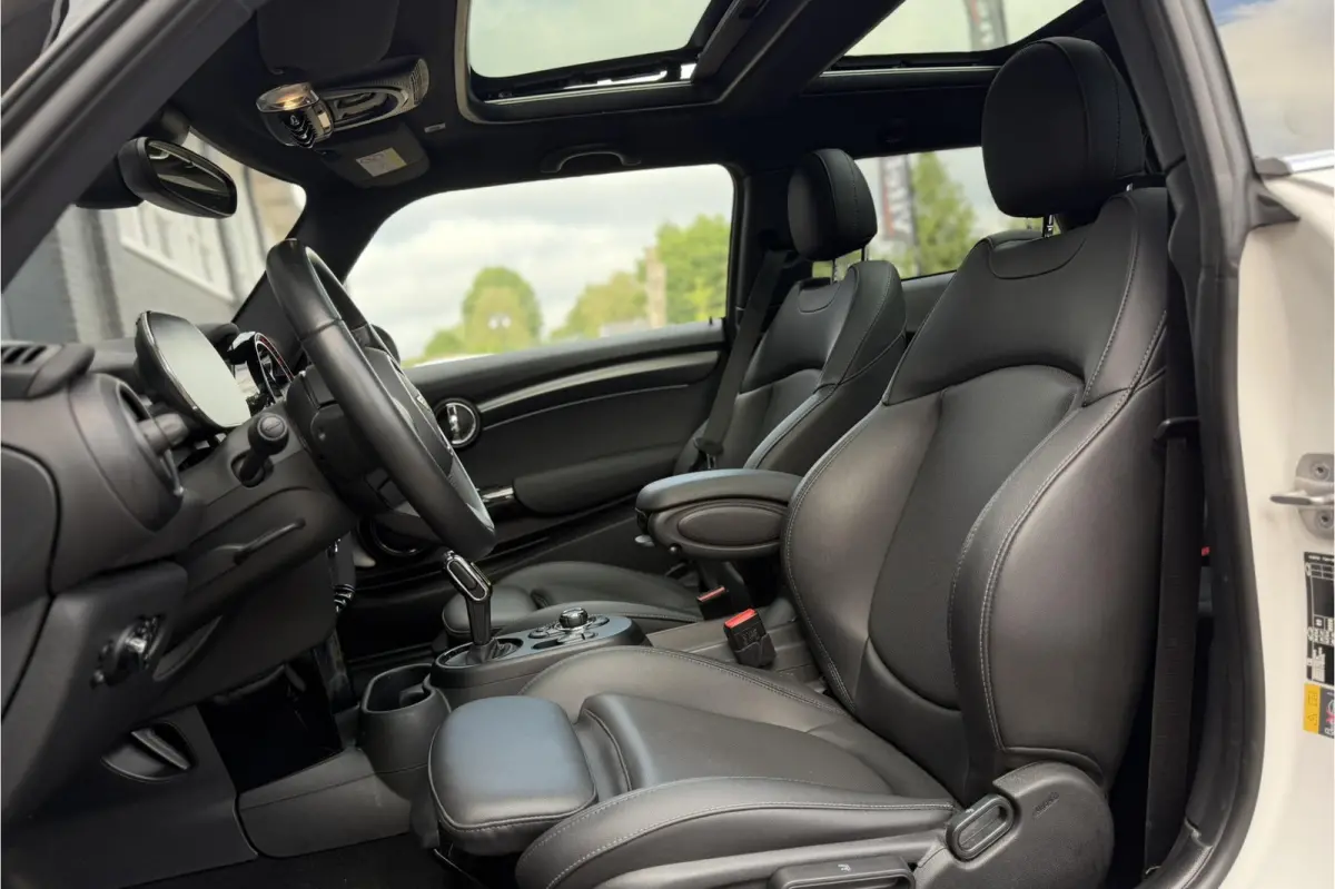 SE 33 kWh | Panodak | H/K | Head-Up | Camera | Sportleder | Comfort Access