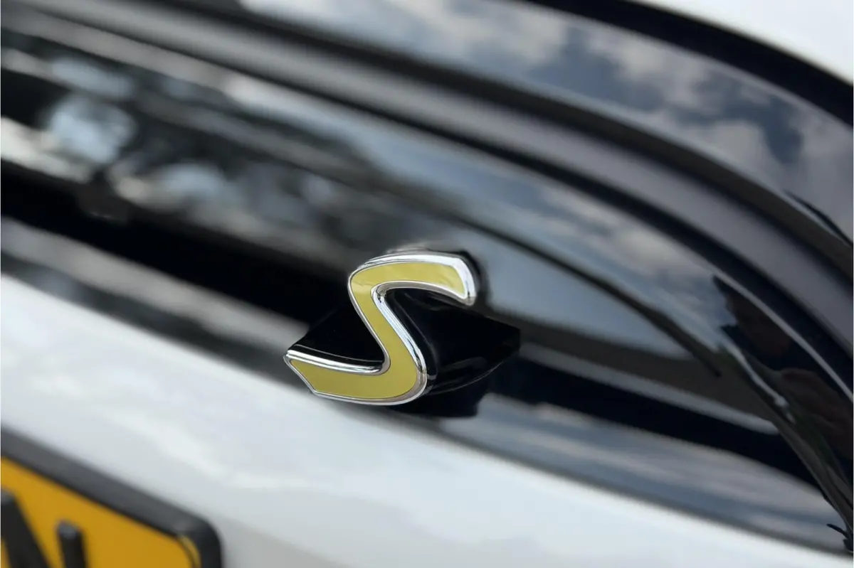 SE 33 kWh | Panodak | H/K | Head-Up | Camera | Sportleder | Comfort Access
