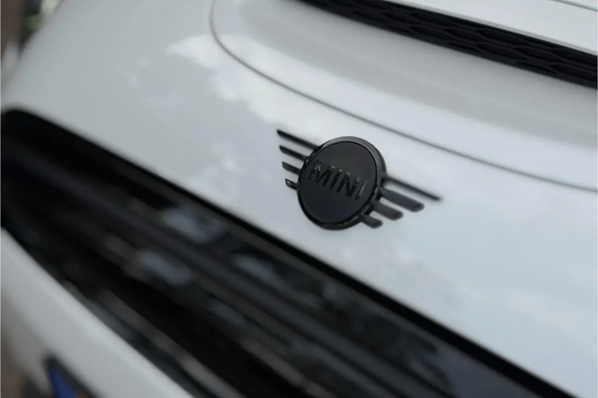 SE 33 kWh | Panodak | H/K | Head-Up | Camera | Sportleder | Comfort Access