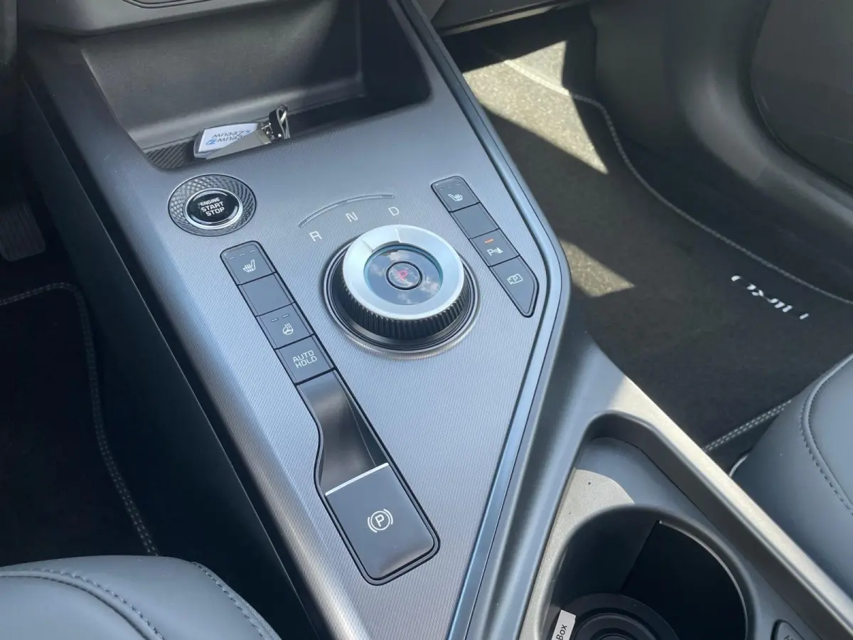 1.6 GDi Hybrid DynamicPlusLine | Navigatie | Climate control | Elektrische bestuurders stoel | Schuif/kantel dak | Elektrische achterklep | DEMO