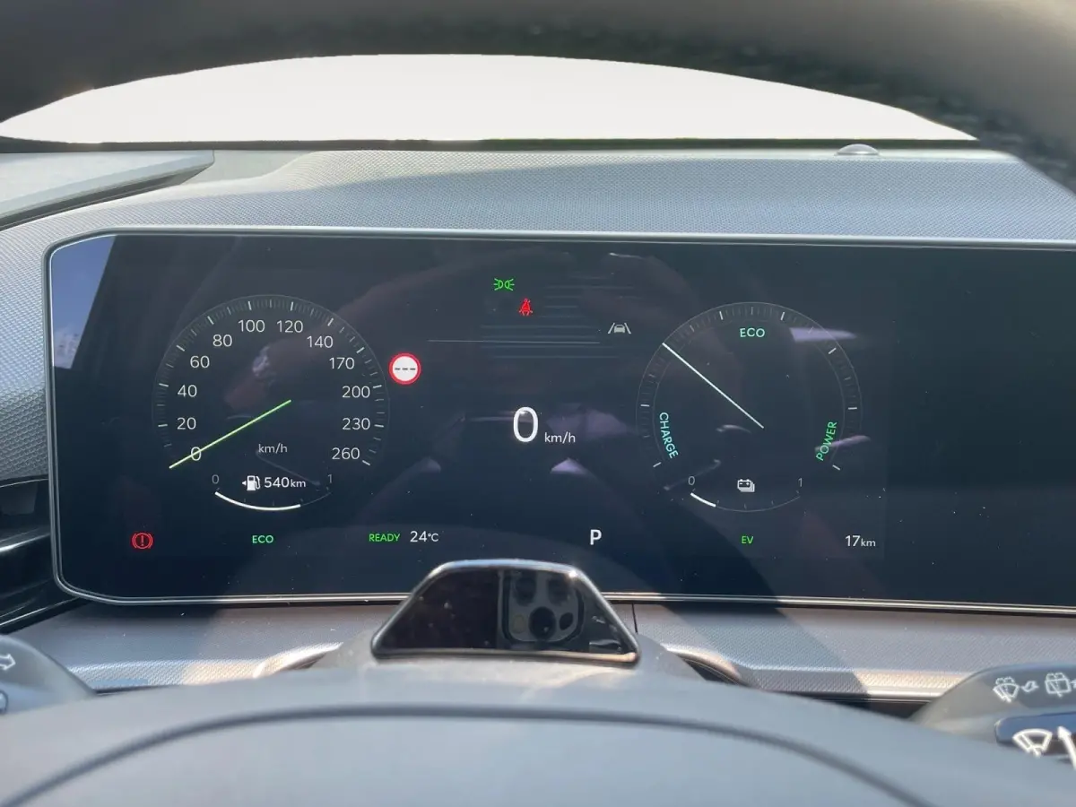 1.6 GDi Hybrid DynamicPlusLine | Navigatie | Climate control | Elektrische bestuurders stoel | Schuif/kantel dak | Elektrische achterklep | DEMO