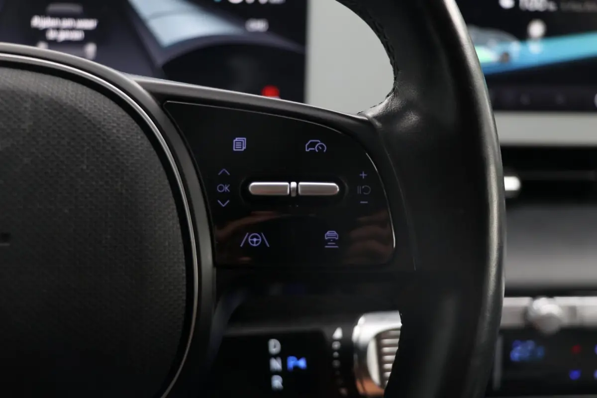 Style 58 kWh AdaptiveCruise Warmtepomp Camera AppleCarplay Leder/Stof SOH 100% 79000KM BJ2021