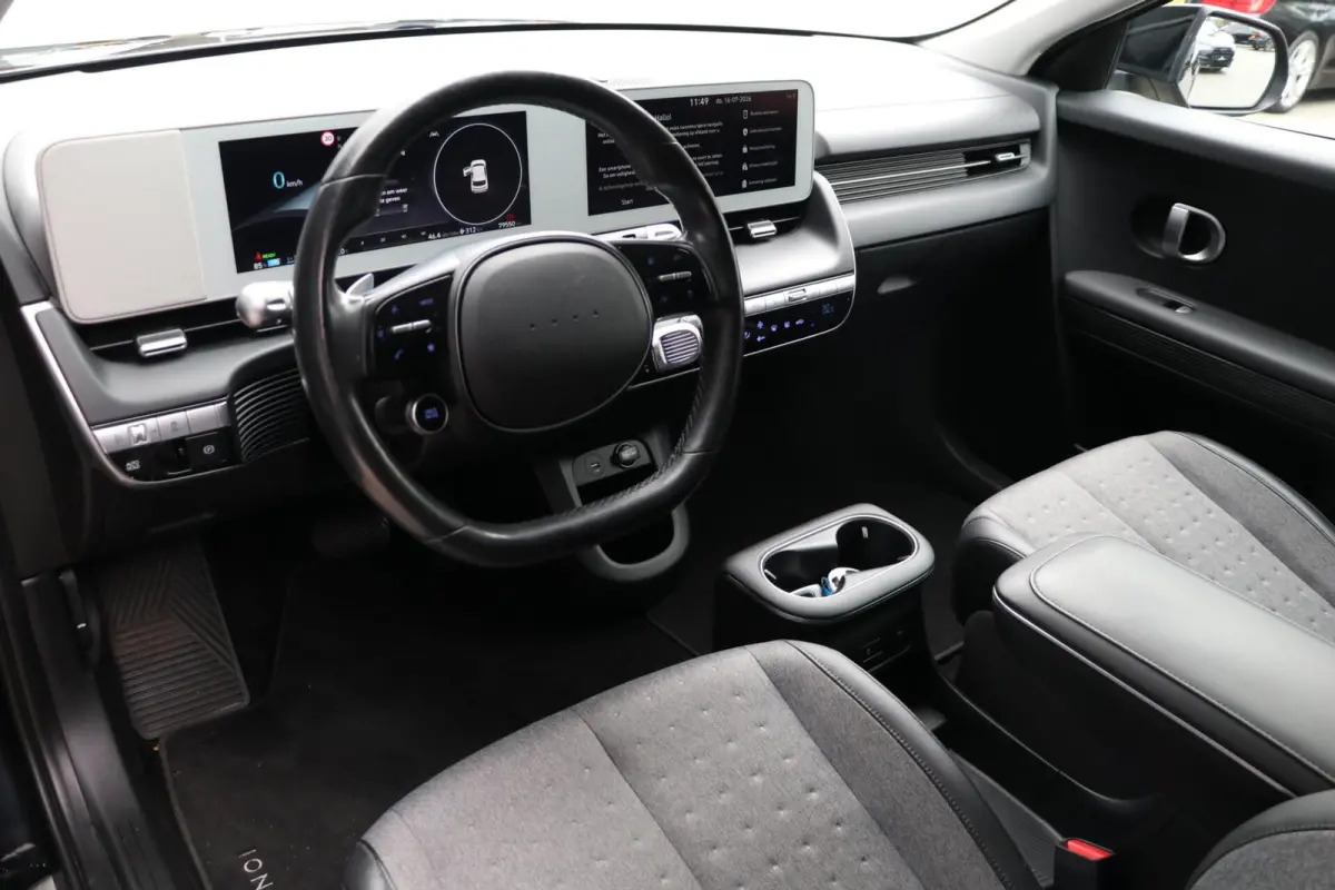 Style 58 kWh AdaptiveCruise Warmtepomp Camera AppleCarplay Leder/Stof SOH 100% 79000KM BJ2021