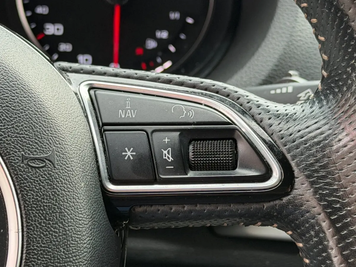 1.4 TFSI S-Tronic 3x S-Line LED Lane Navi