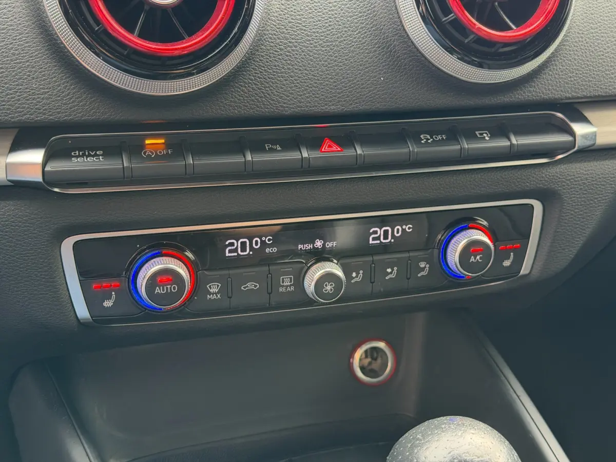 1.4 TFSI S-Tronic 3x S-Line LED Lane Navi