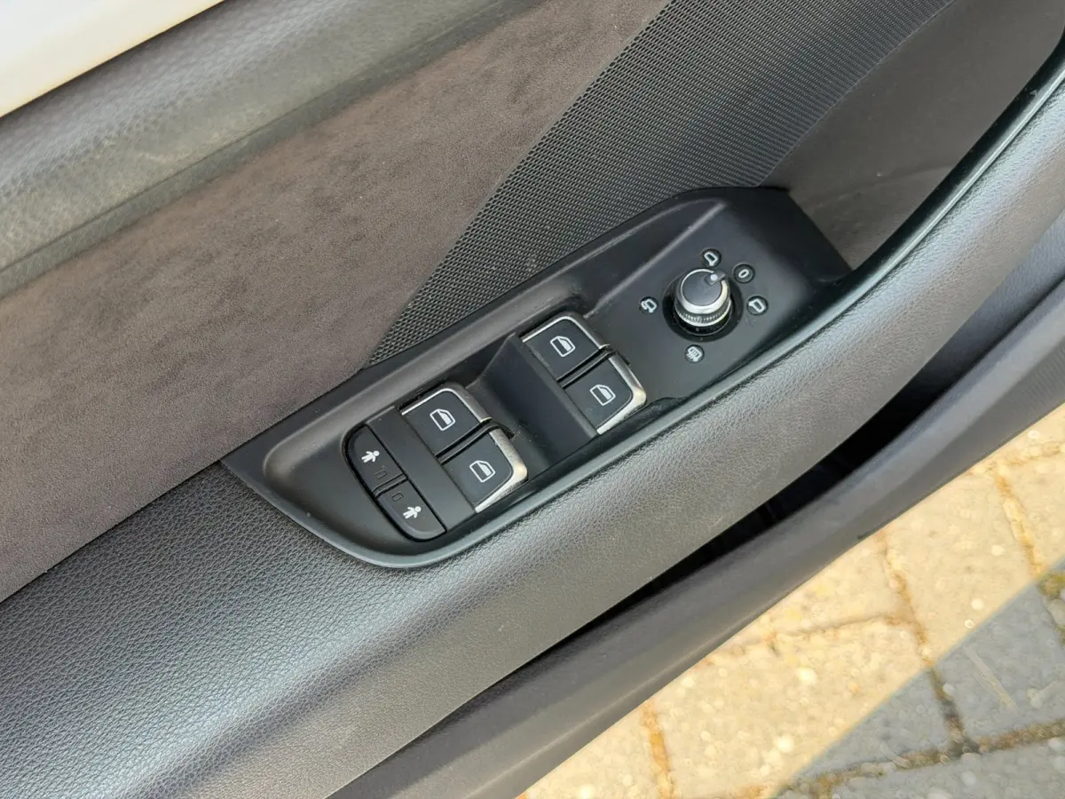 1.4 TFSI S-Tronic 3x S-Line LED Lane Navi